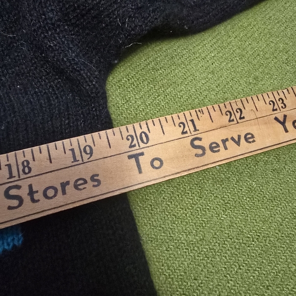 Colorful Geometric Sweater - Picture 5 of 6